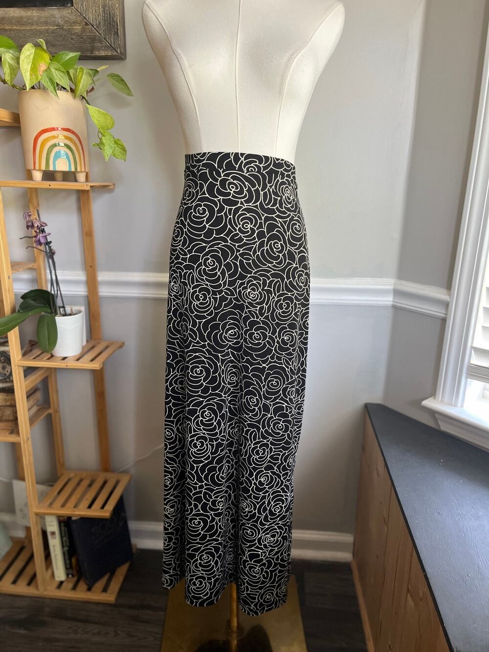 Vintage 90s Floral Maxi Skirt Black Cream Size Large